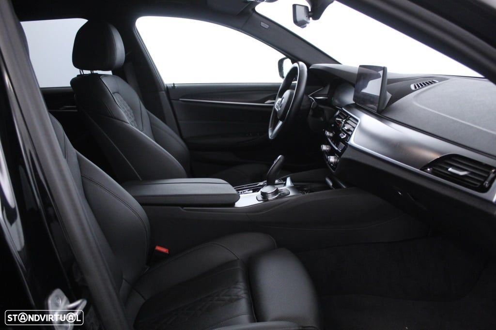 BMW 520 d Pack Desportivo M Auto - 14