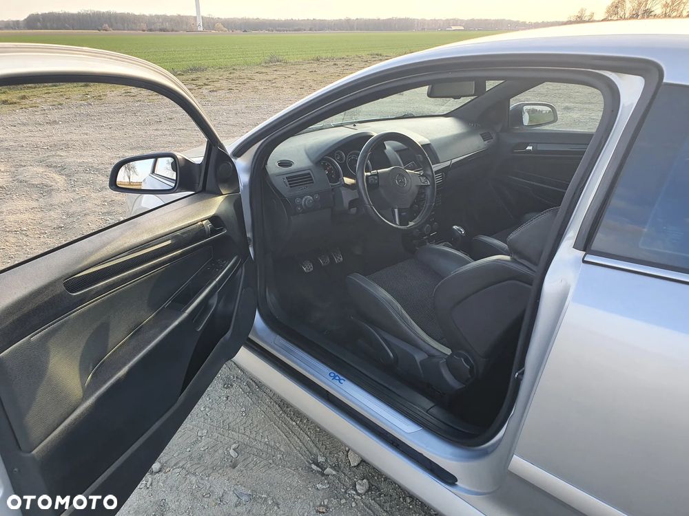 Opel Astra OPC - 12