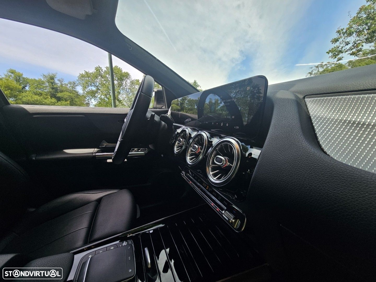 Mercedes-Benz GLA 180 d 8G-DCT - 48