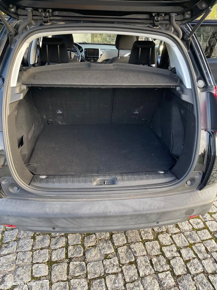 Peugeot 2008 1.2 PureTech Active - 11