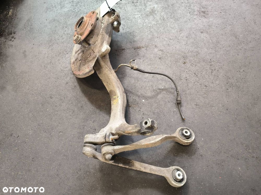 ZWROTNICA PRAWA PRZÓD AUDI A4 B6 - 3