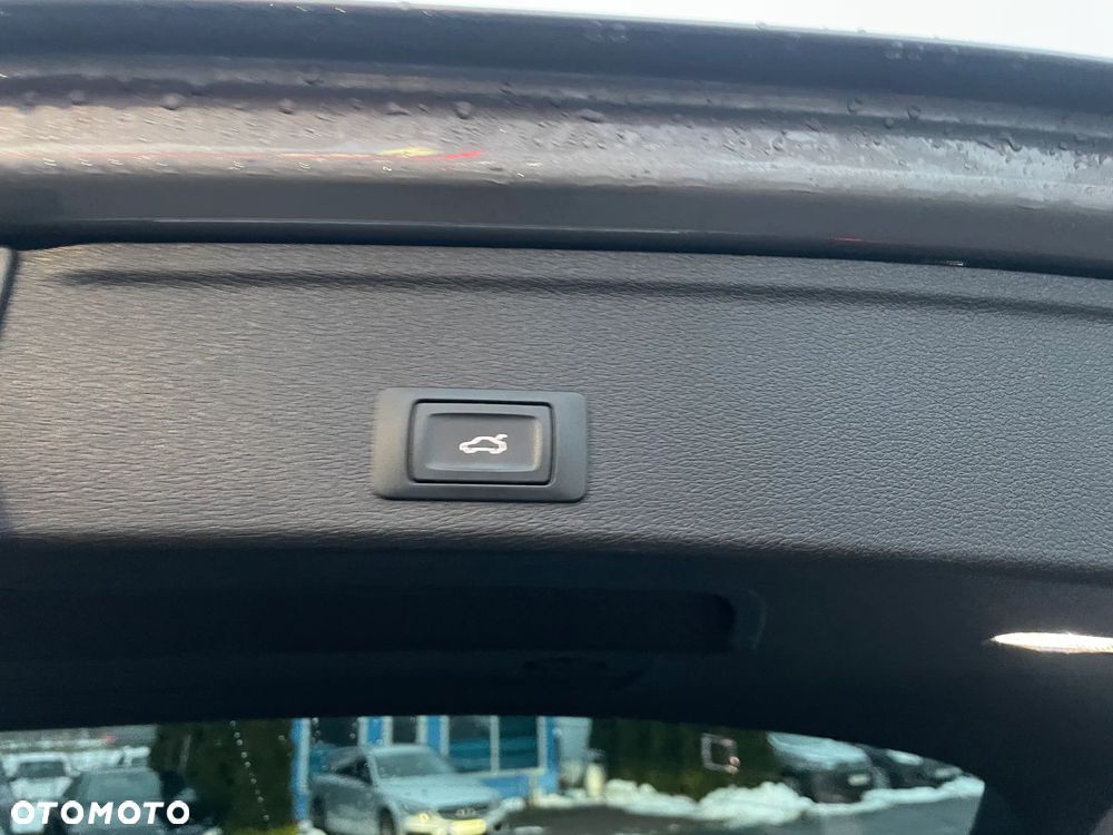 Audi A4 Avant 2.0 TDI S tronic - 12