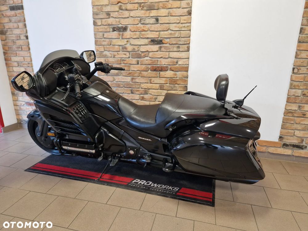 Honda GL - 9