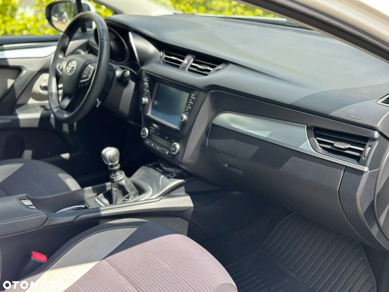 Toyota Avensis Touring Sports 1.8 Edition S+ - 6