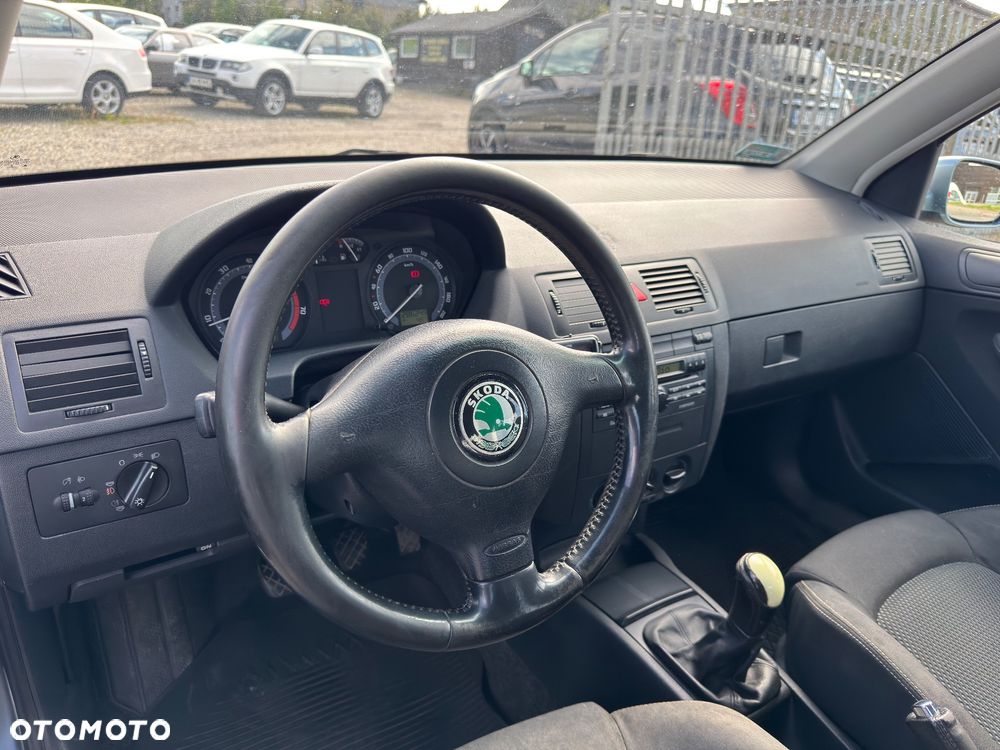 Skoda Fabia 1.4 16V Elegance - 19