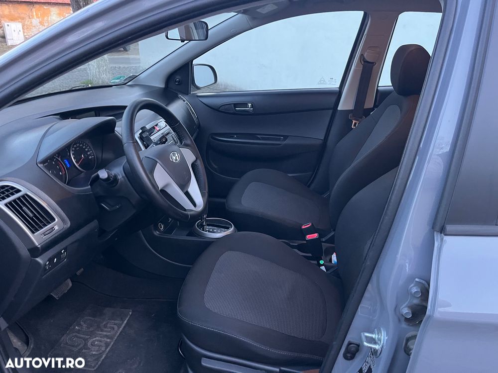 Hyundai i20 - 11