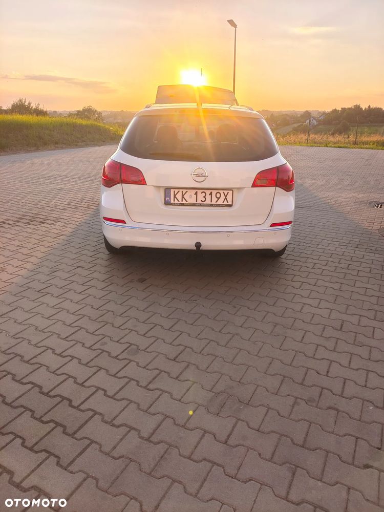 Opel Astra 1.4 T Cosmo EU6 - 17
