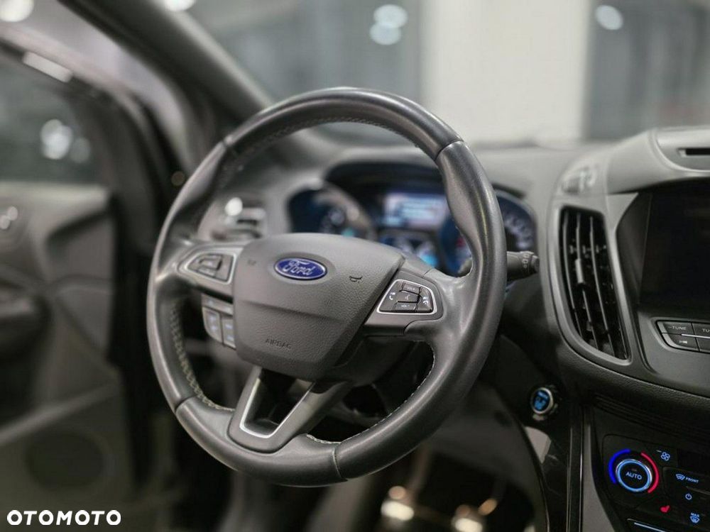 Ford Kuga 2.0 TDCi 4x2 ST-Line - 26