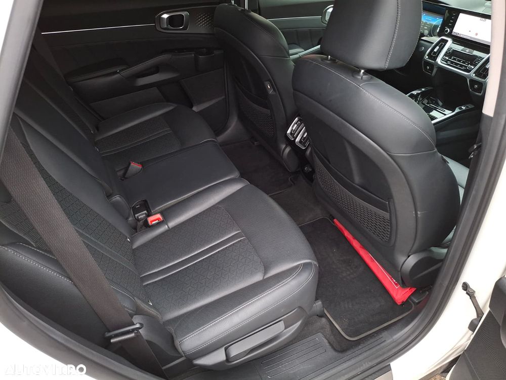 Kia Sorento - 13