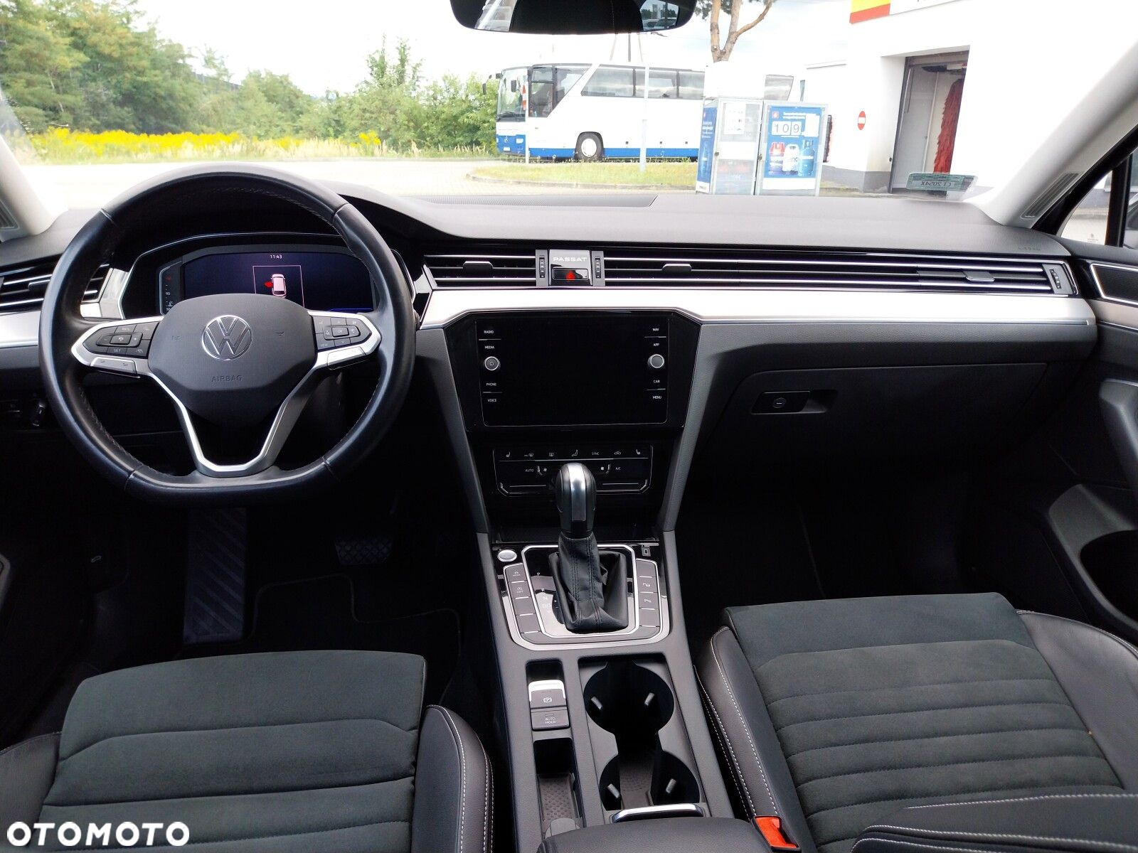 Volkswagen Passat 2.0 TDI Elegance DSG - 8