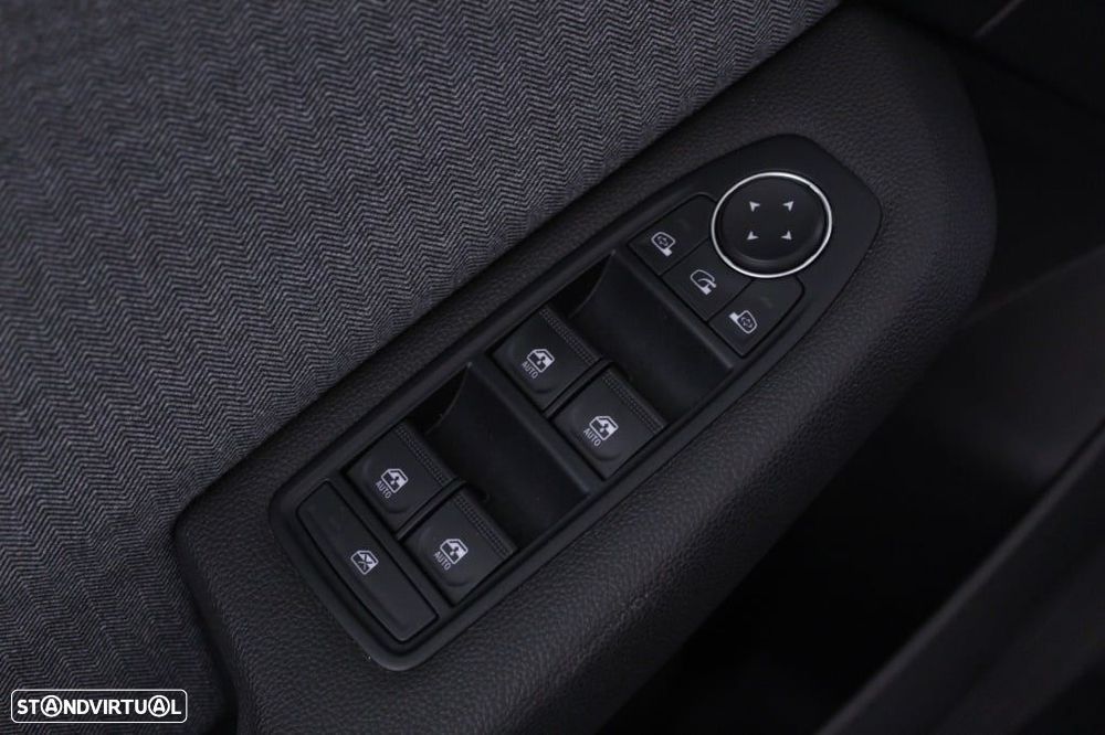 Renault Clio 1.0 TCe Techno Bi-Fuel - 20