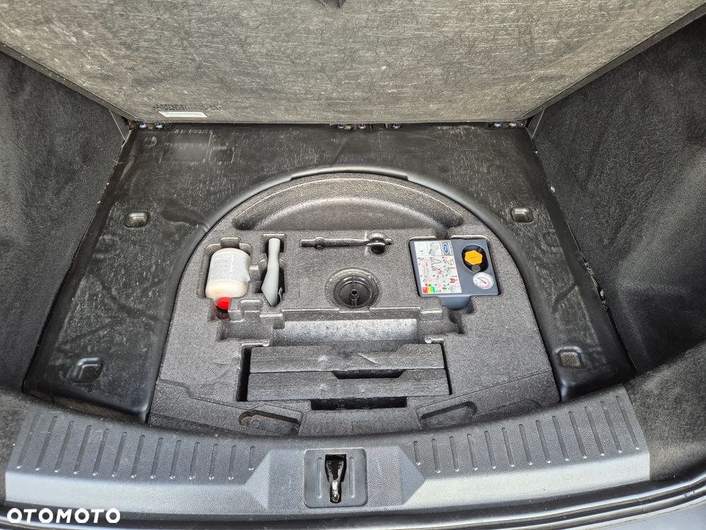 Ford Kuga 2.0 TDCi 4x4 Titanium - 17