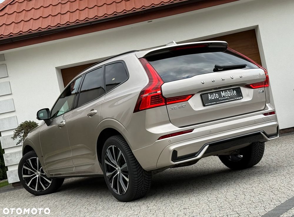 Volvo XC 60 B4 D AWD Plus Dark - 6