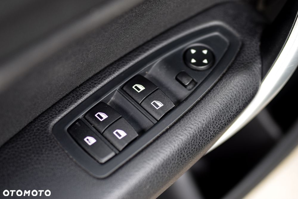 BMW Seria 1 116i Sport Line - 28