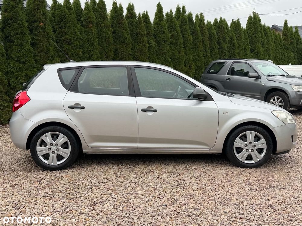 Kia Ceed 2007 photo 3
