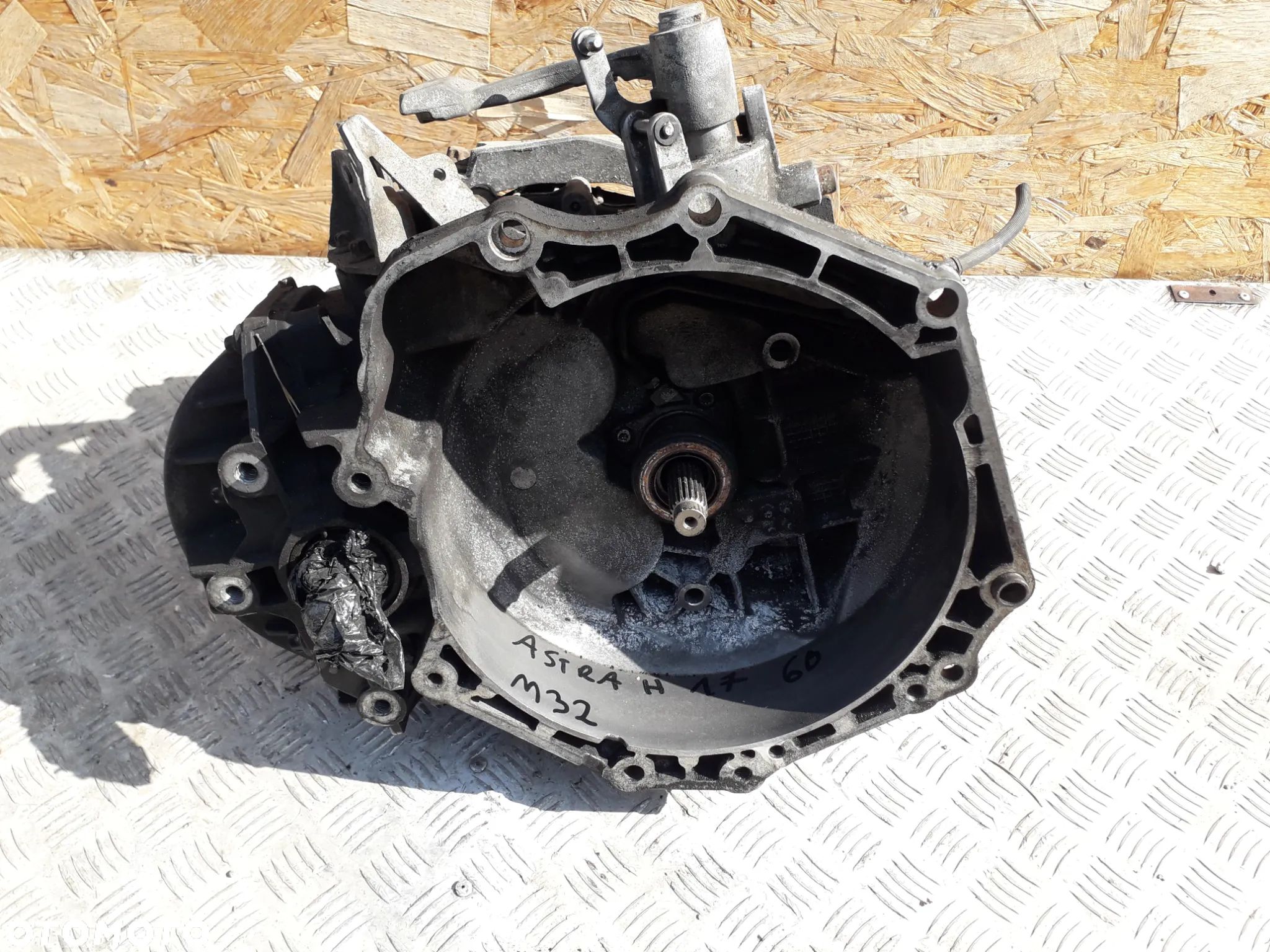Skrzynia Biegów Manualna Opel Astra H 17 M32 - 1