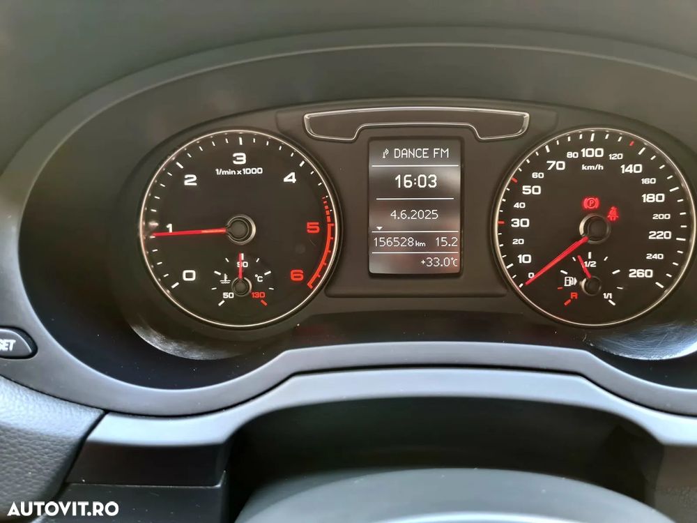 Audi Q3 2.0 TDI sport - 23