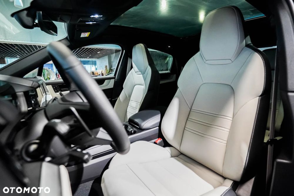 Porsche Cayenne S E-Hybrid PHEV Black Edition - 11