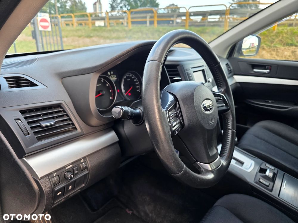 Subaru Legacy - 9