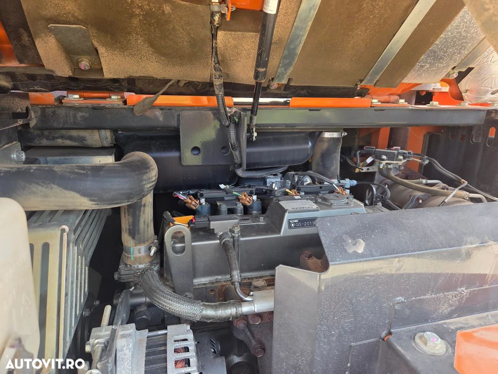 Hitachi ZX85, 8,65 tone, Ad sapare 5m, 2022, 2.427 ore, CUPLA RAPIDA HIDRAULICA+3 CUPE NOI, inst picon pe brate, latime 2,2m, senile cauciuc 90% ok, aer conditionat, computer, reviziile efectuate, ridica aprx 4 tone, leasing 4 ani, CA NOU-PROMOTIE 62.900 EUR - 22