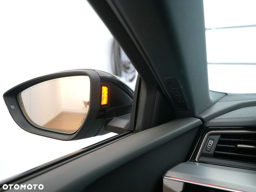 Audi Q8 e-tron - 24