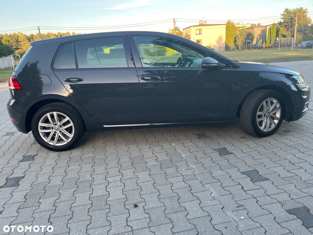 Volkswagen Golf 2.0 TDI BlueMotion Technology Edition - 26