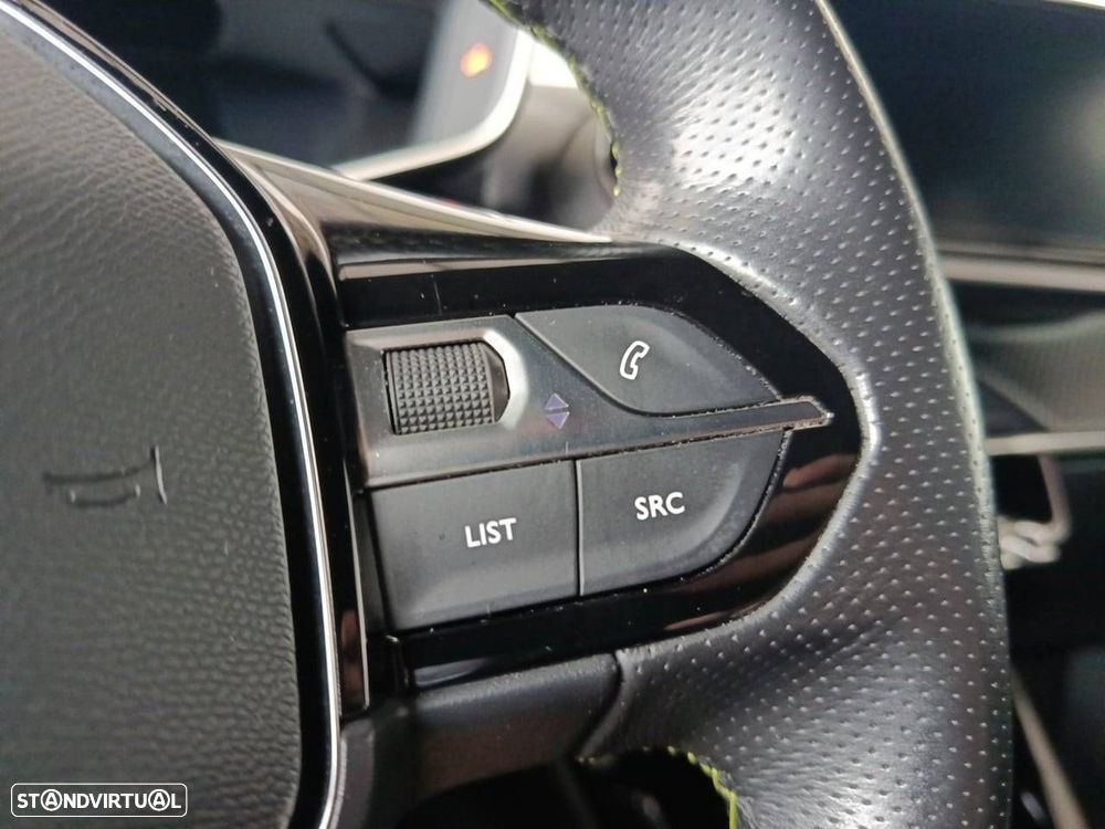 Peugeot 2008 1.2 PureTech GT - 17