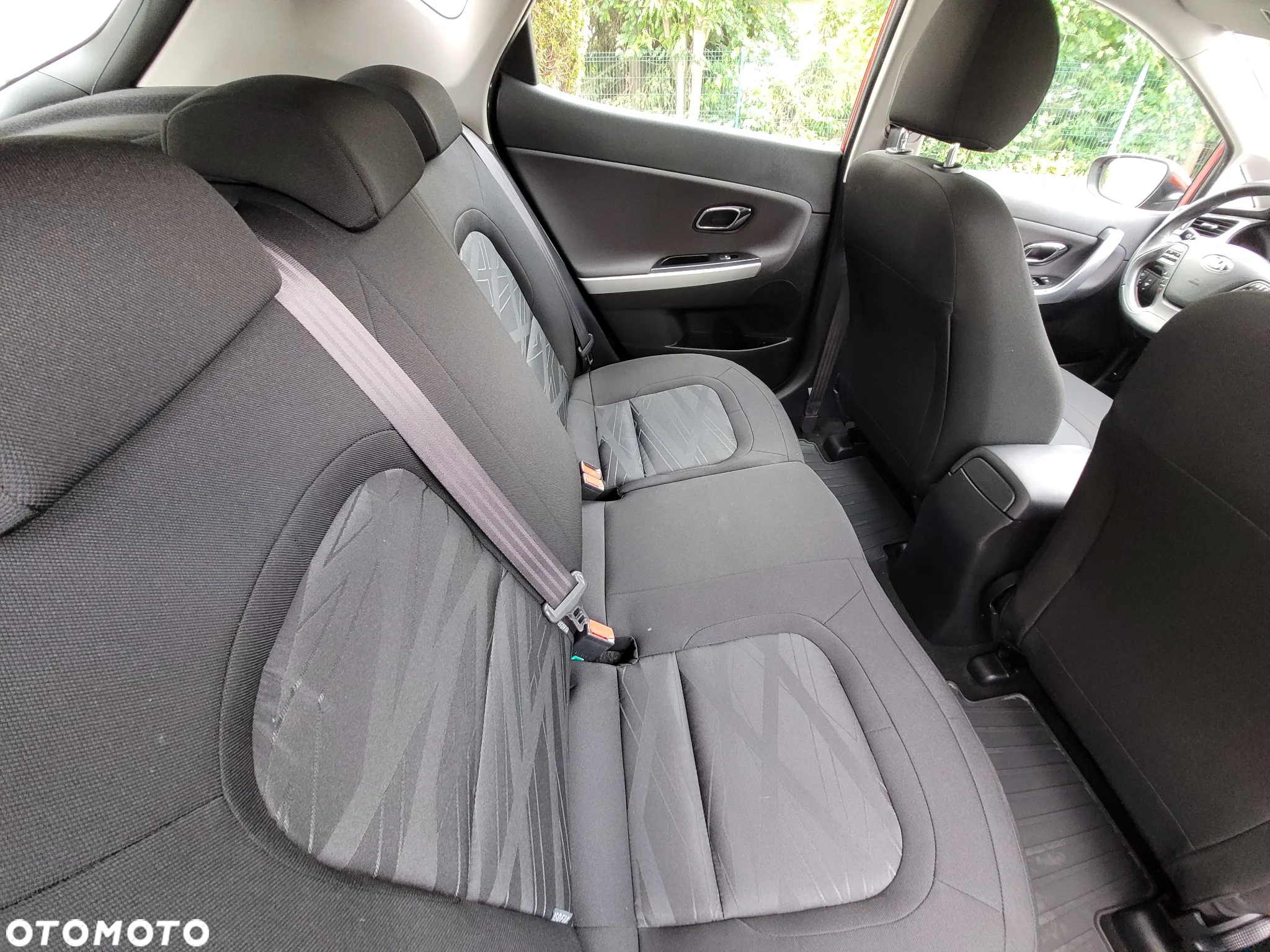 Kia Ceed 1.6 GDI Spirit - 10