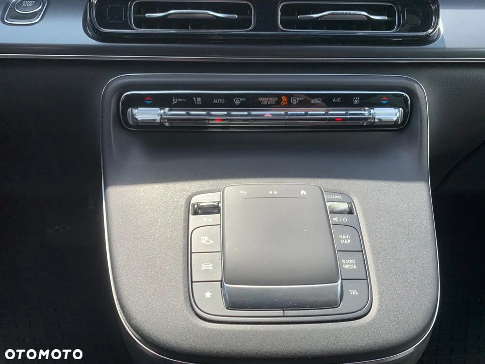 Mercedes-Benz EQV 300 60kWh - 12