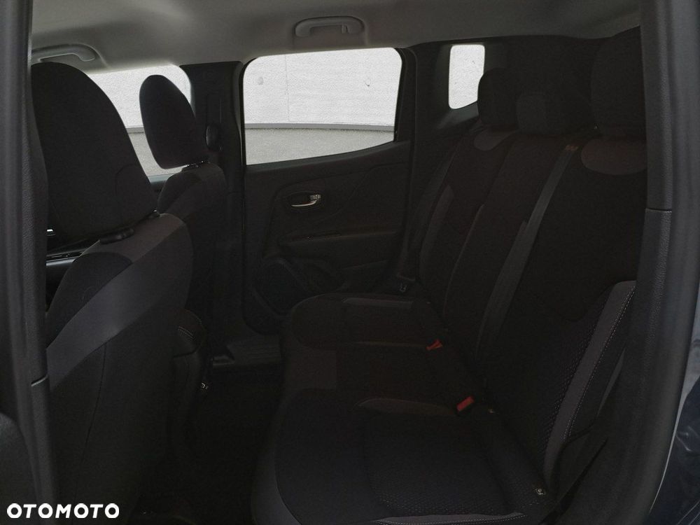 Jeep Renegade - 12