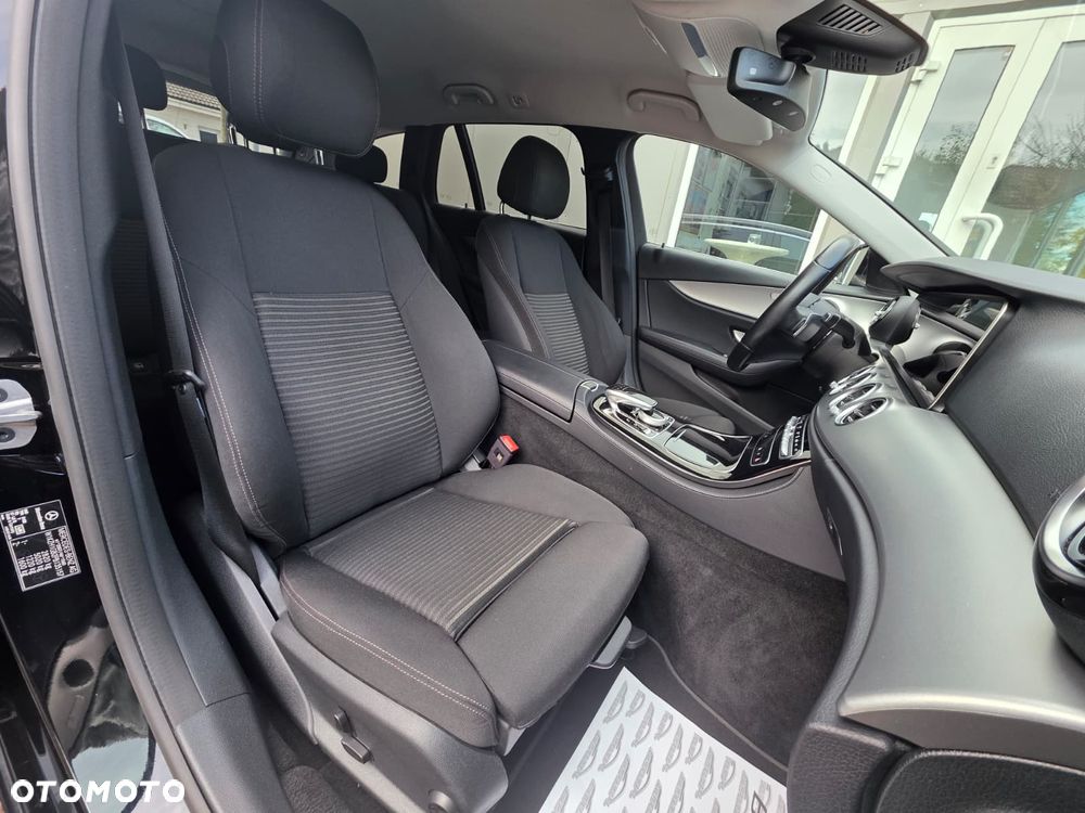 Mercedes-Benz Klasa E 220 d 9G-TRONIC Avantgarde - 23