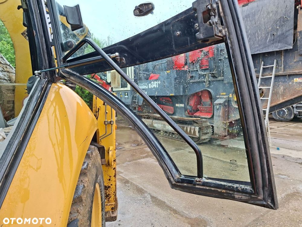 Caterpillar 429E 4X4 - 9