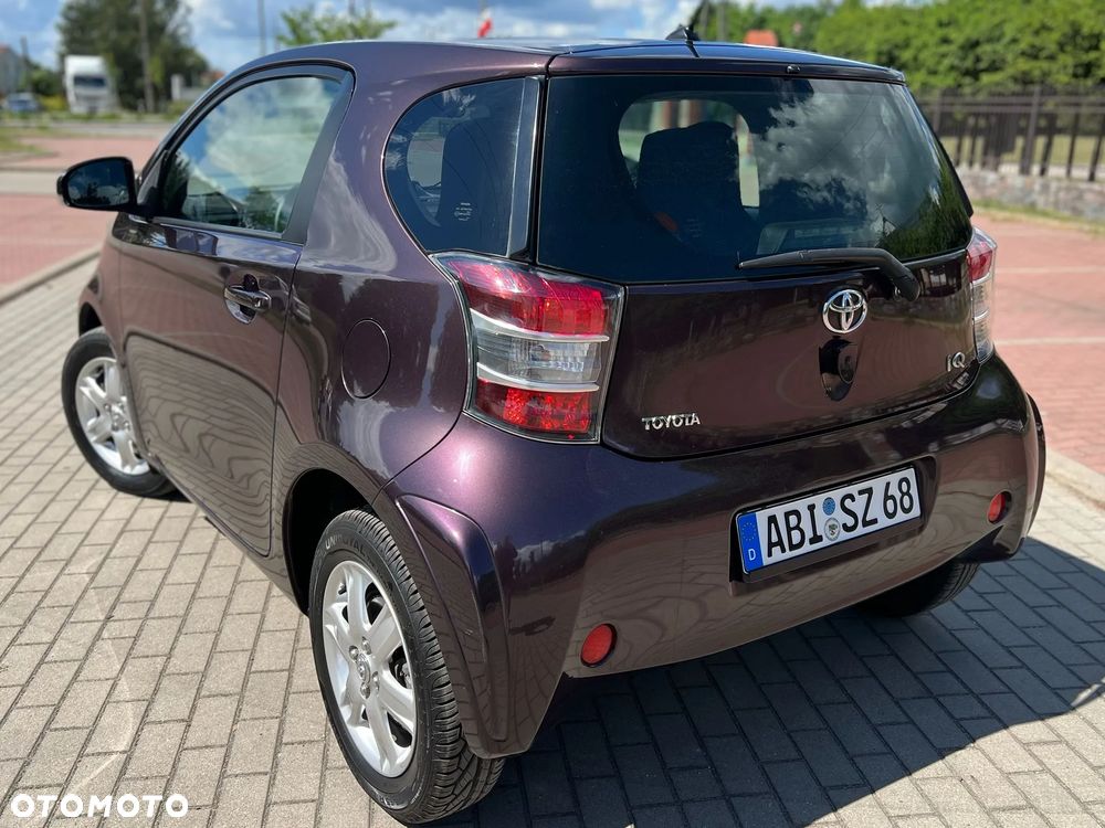 Toyota iQ 1.0 - 10