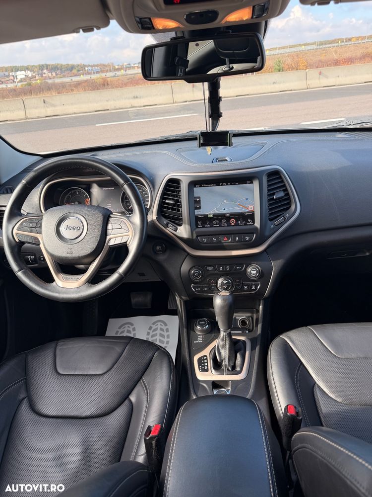 Jeep Cherokee - 4