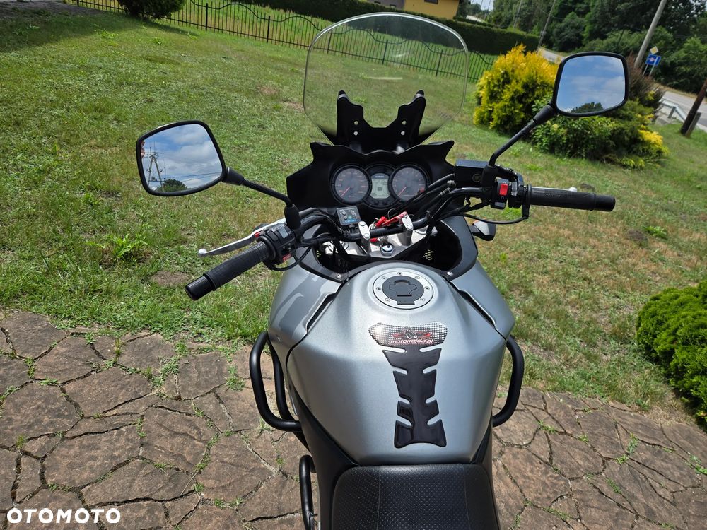 Suzuki V-STROM - 18
