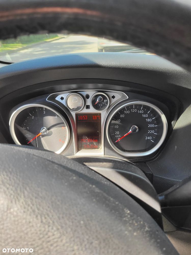 Ford Focus 2.0 TDCi DPF Ghia - 7