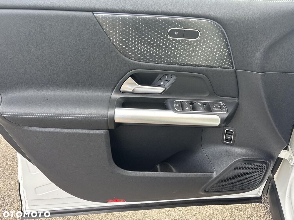 Mercedes-Benz EQA - 17