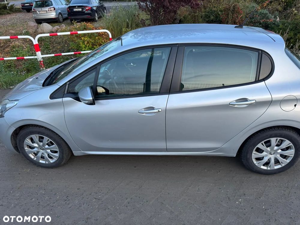 Peugeot 208 1.6 BlueHDi Active - 24