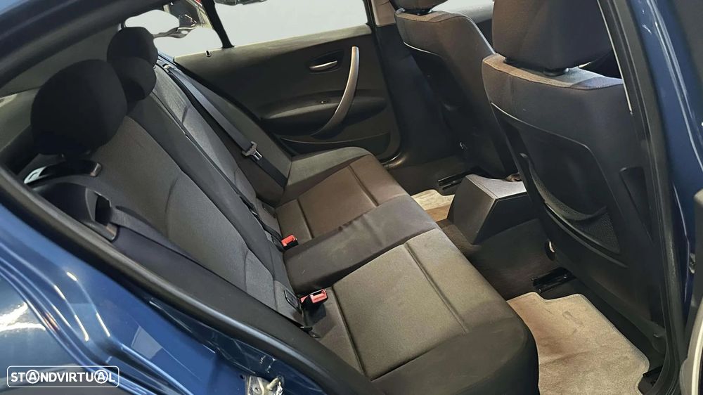 BMW 120 d Sport - 12