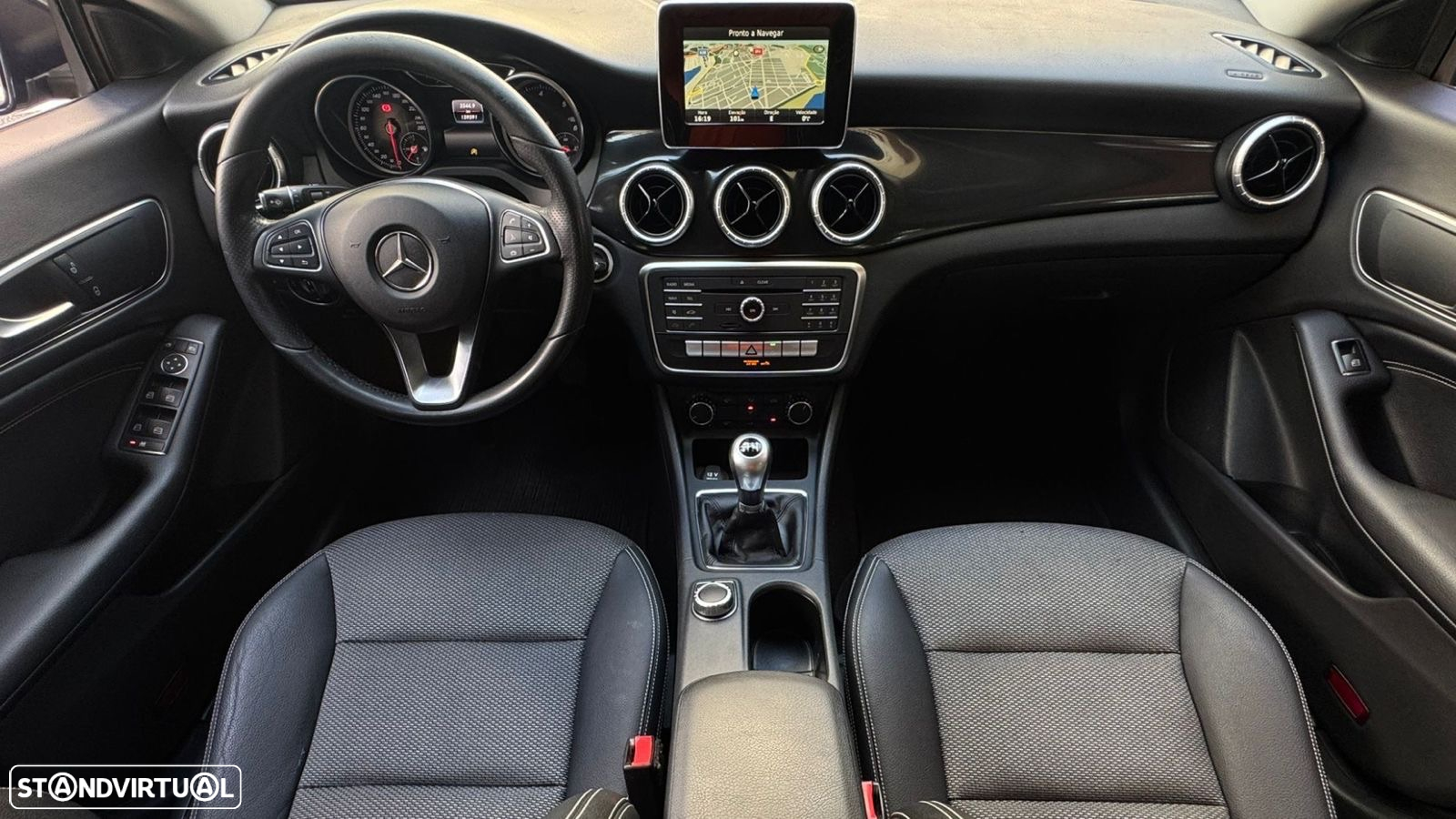 Mercedes-Benz CLA 180 d Shooting Brake Urban - 10
