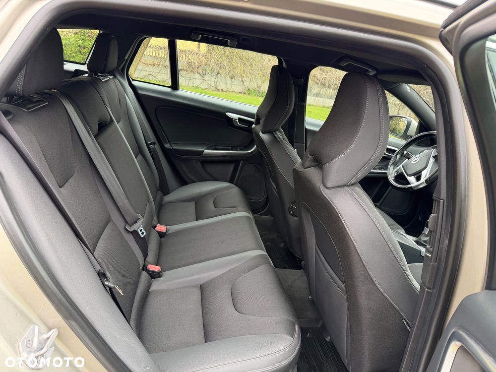 Volvo V60 D4 - 27