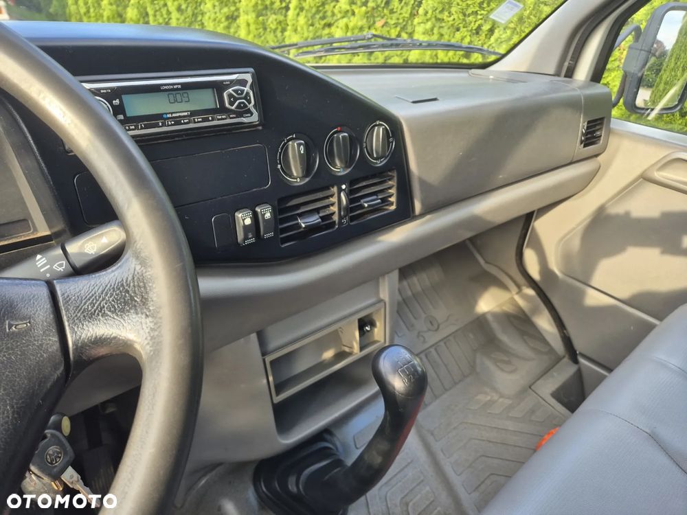 Volkswagen LT46 2.5TDi 109KM/ Skrzynia +kufer/ - 8