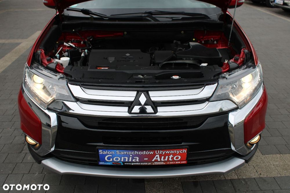 Mitsubishi Outlander - 10