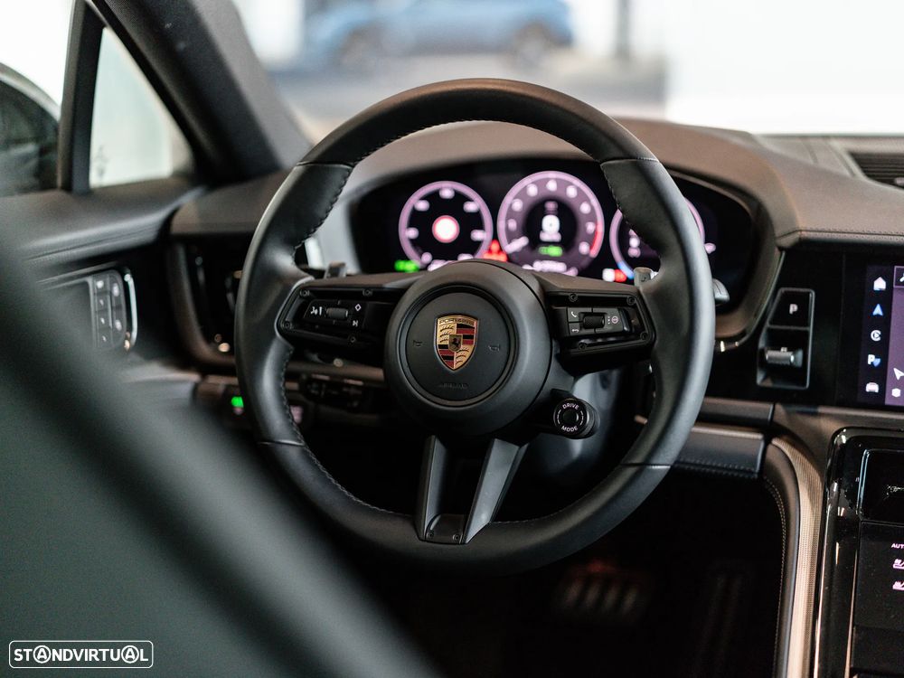 Porsche Panamera 4 E-Hybrid - 25