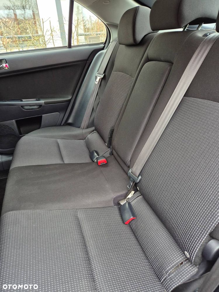 Mitsubishi Lancer 1.8 Invite - 13