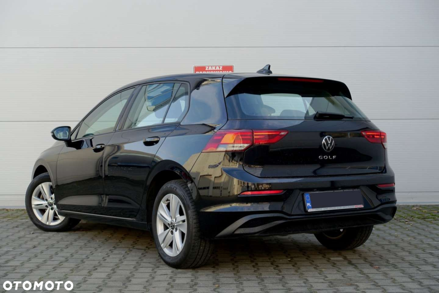 Volkswagen Golf - 2