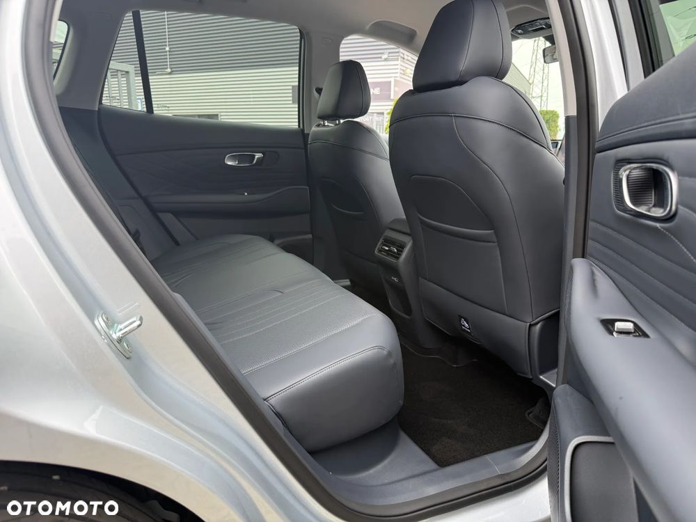 Geely Starray EM-i 1.5 PHEV Pro - 12