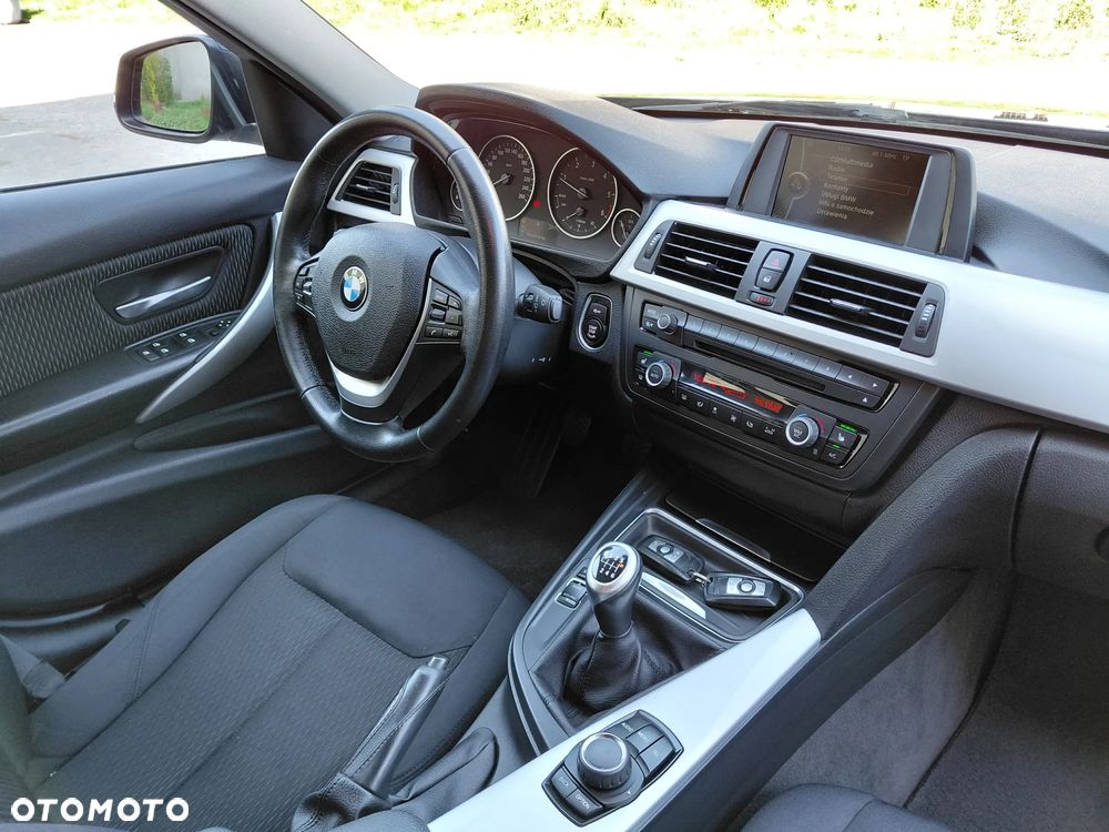 BMW Seria 3 318d Luxury Line EU6 - 8