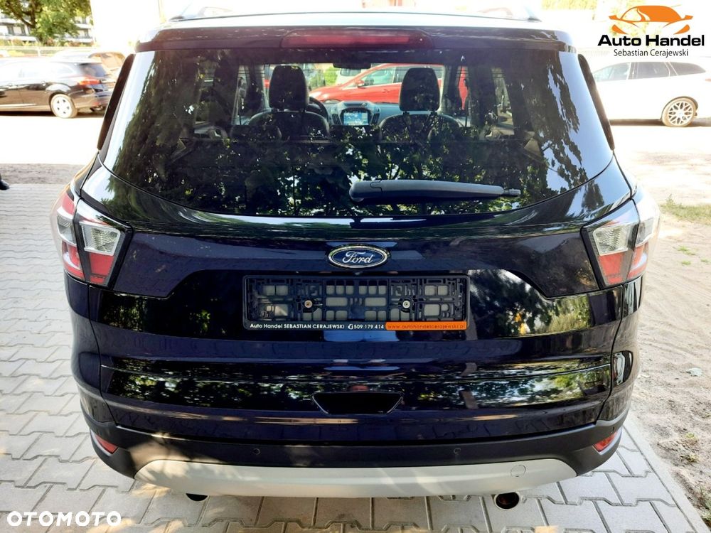 Ford Kuga 1.5 EcoBoost 2x4 Titanium - 9