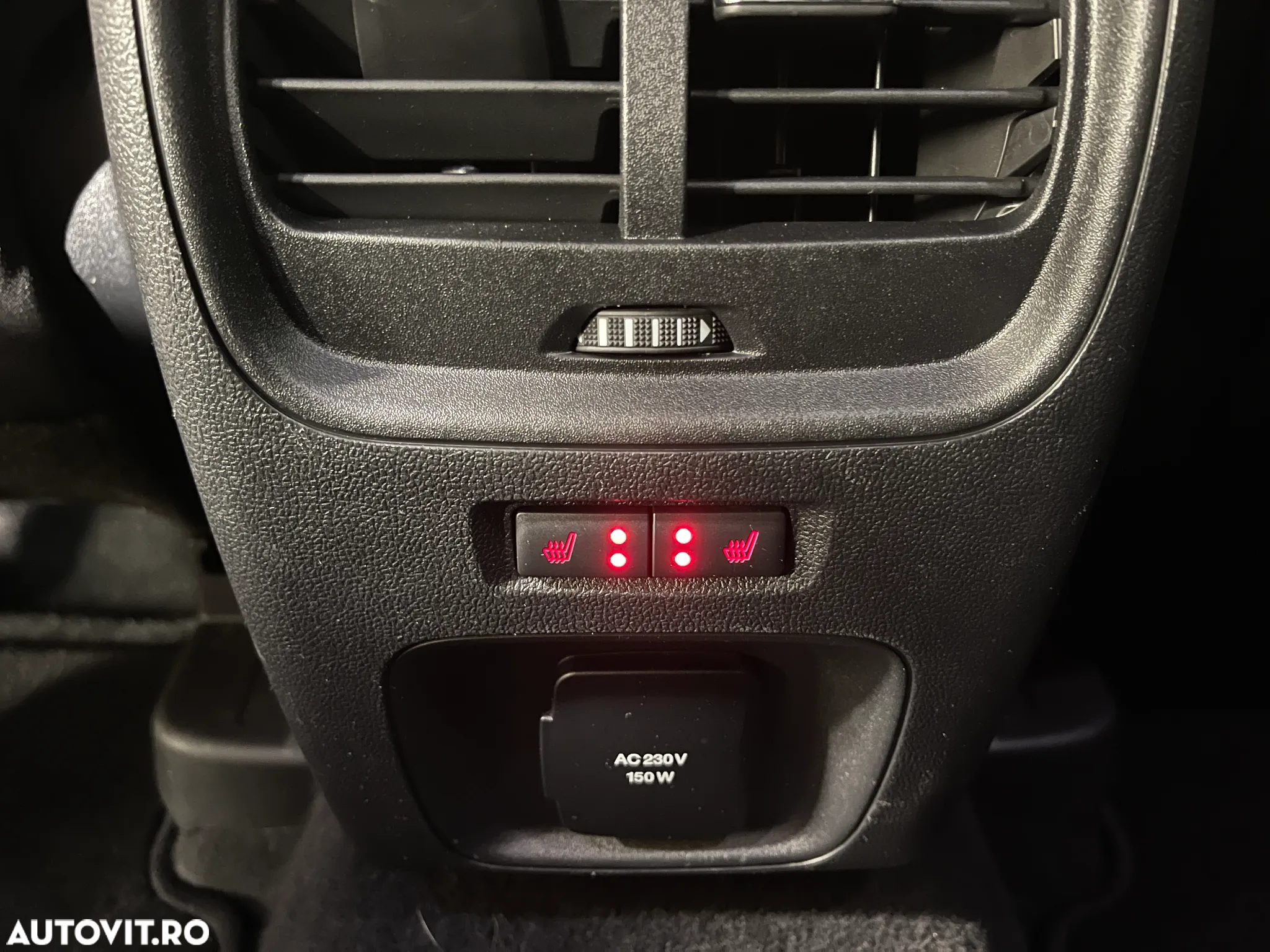Ford Kuga 1.5 EcoBlue A8 FWD Titanium - 20